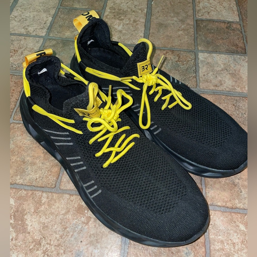 Men’s Running Shoes Broken Rules